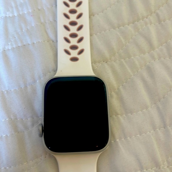 Apple Other - Apple Watch Series 5